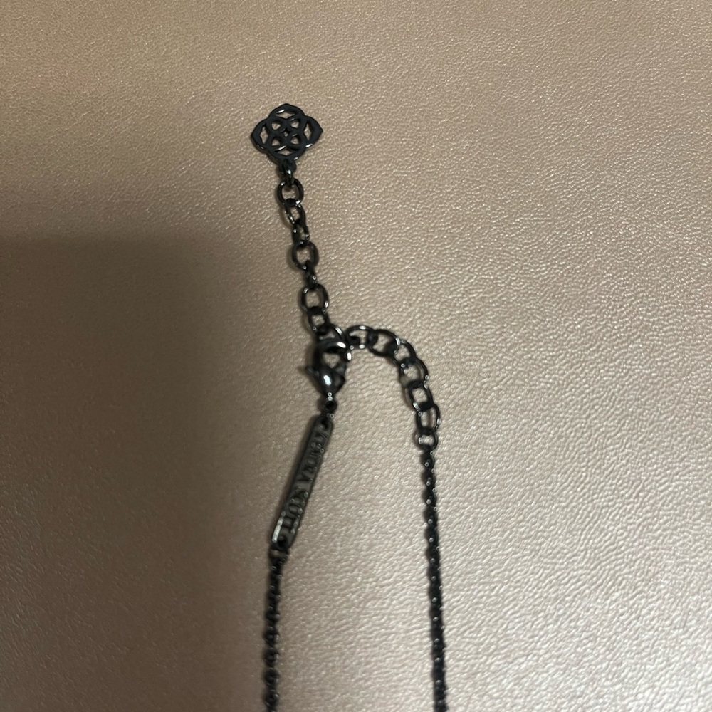 Kendra Scott Black Necklace - Picture 5 of 6